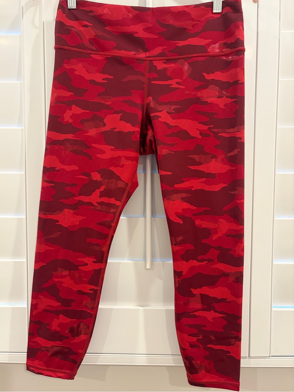 Athleta Red Metallic Camo Elation Train 7/8 Leggings High Waist